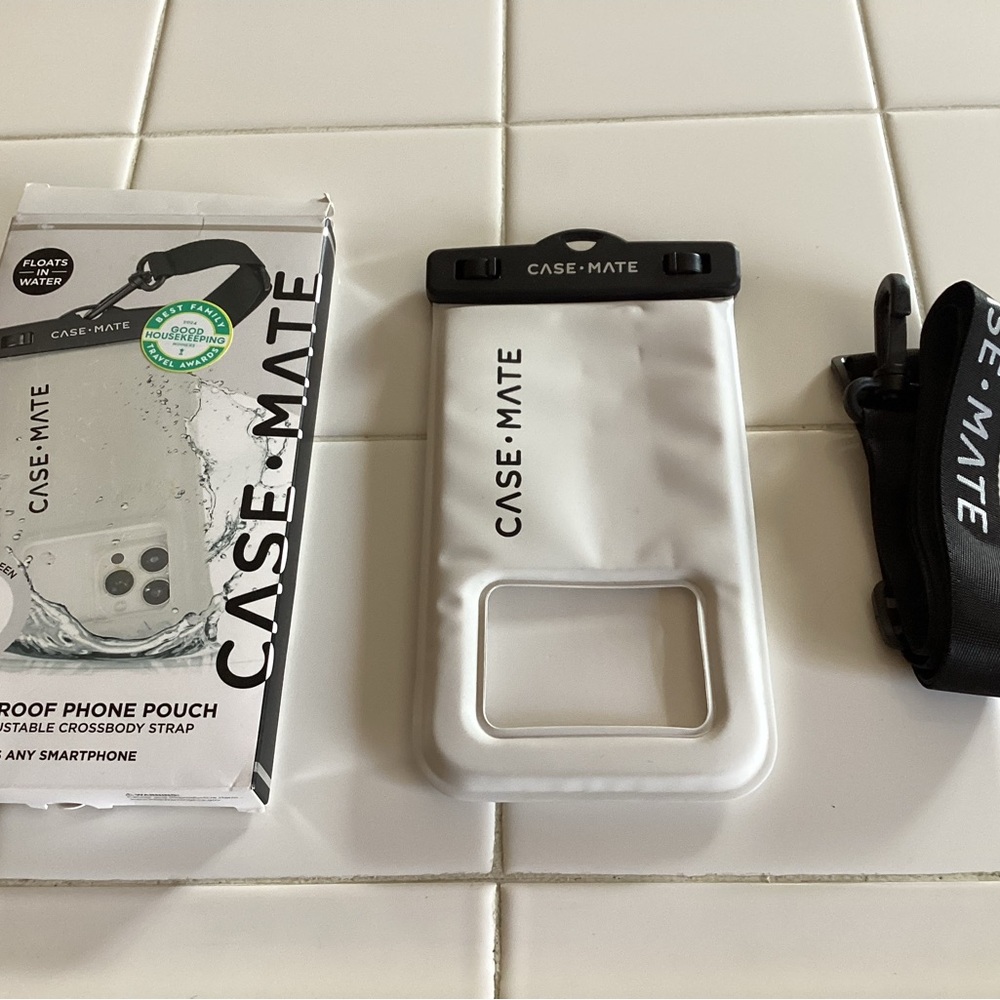 Case Mate Waterproof Floating Phone Pouch Touchscreen Compatible - Picture 7 of 7